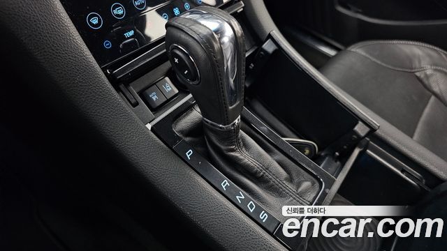 Ford Taurus 2014 — photo 9