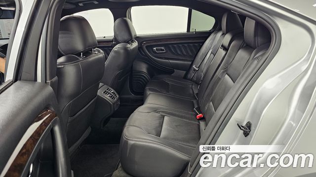 Ford Taurus 2014 — photo 12