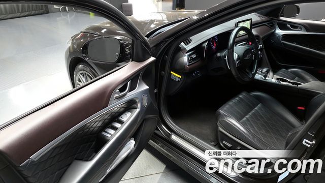 Genesis G70 2018 — photo 10