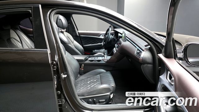 Genesis G70 2018 — photo 12