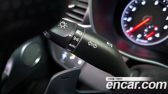 Genesis G70 2018 — photo 17