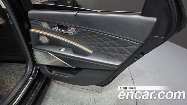 Kia K9 2022 — photo 15