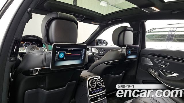 Mercedes-Benz S-Class 2019 — photo 18