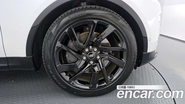 Land Rover Discovery 2023 — photo 5