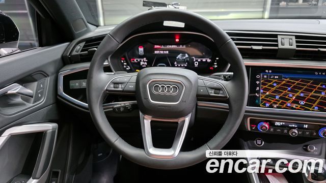 Audi Q3 2025 — photo 18