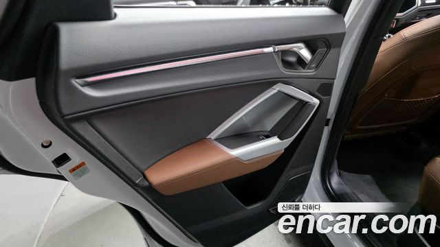 Audi Q3 2025 — photo 15