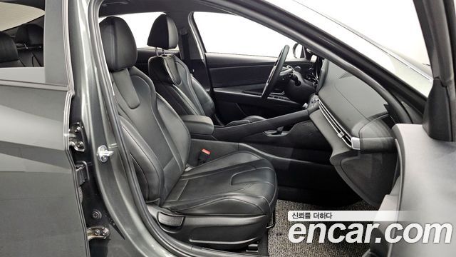 Hyundai AVANTE 2023 — photo 12
