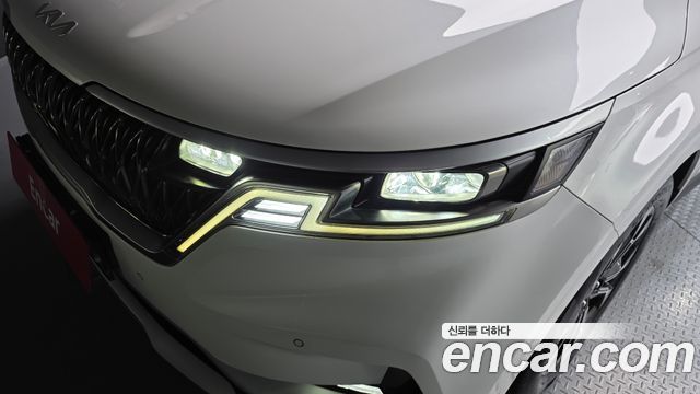 Kia Canival 2022 — photo 8