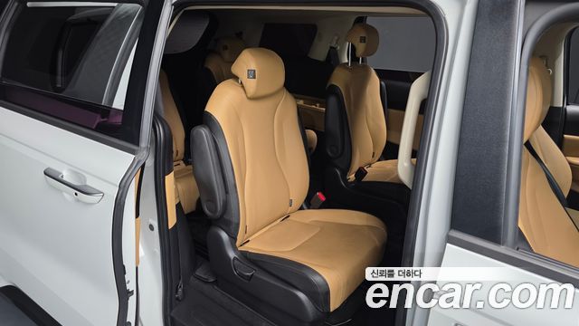 Kia Canival 2022 — photo 16