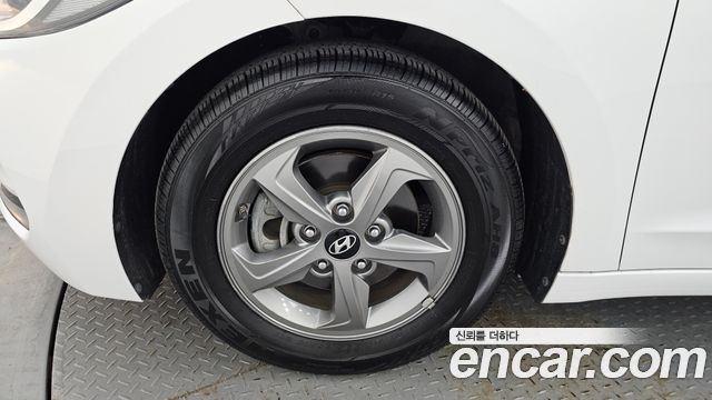 Hyundai AVANTE 2016 — photo 5