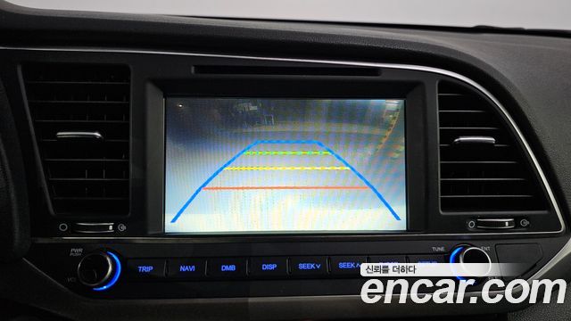 Hyundai AVANTE 2016 — photo 21