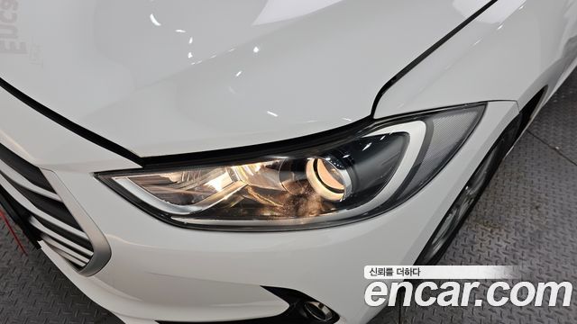 Hyundai AVANTE 2016 — photo 8