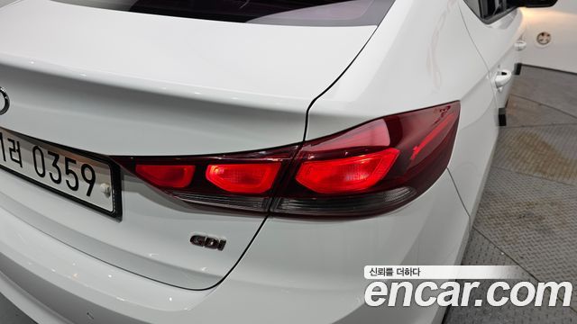 Hyundai AVANTE 2016 — photo 9