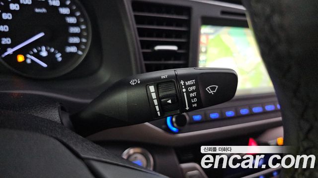Hyundai AVANTE 2016 — photo 29