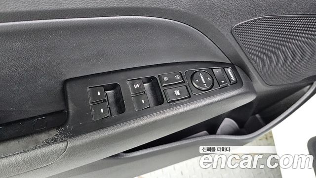 Hyundai AVANTE 2016 — photo 30