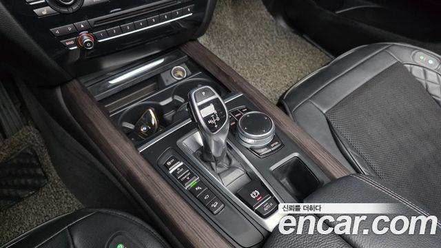 BMW X5 2017 — photo 9