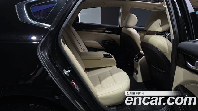 Kia K7 2017 — photo 12