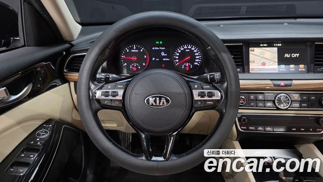 Kia K7 2017 — photo 13
