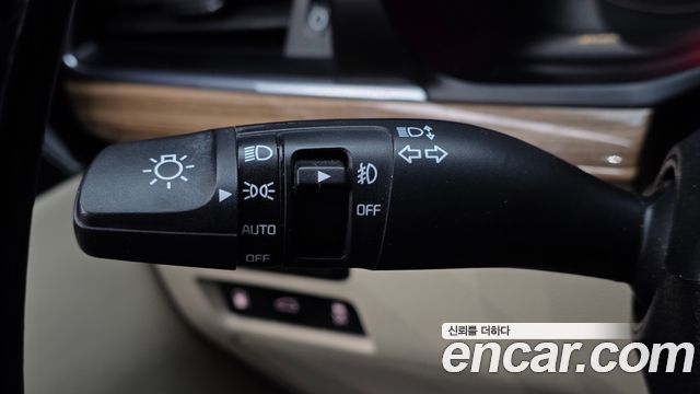 Kia K7 2017 — photo 16