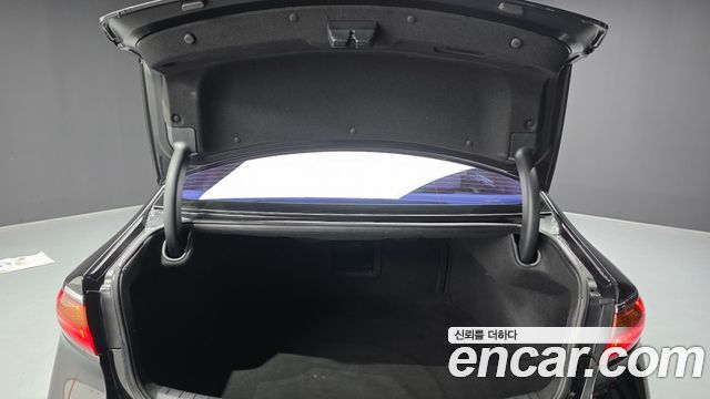 Kia K7 2017 — photo 20