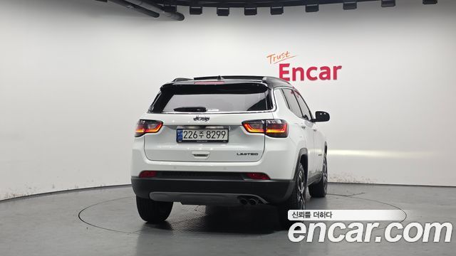 Jeep Compass 2022 — photo 4
