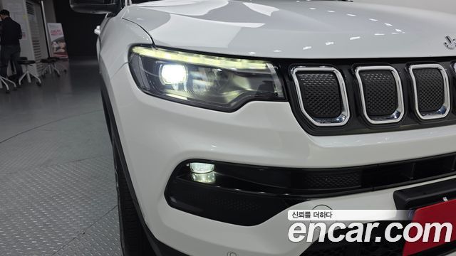 Jeep Compass 2022 — photo 8