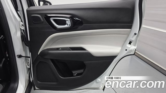 Jeep Compass 2022 — photo 31