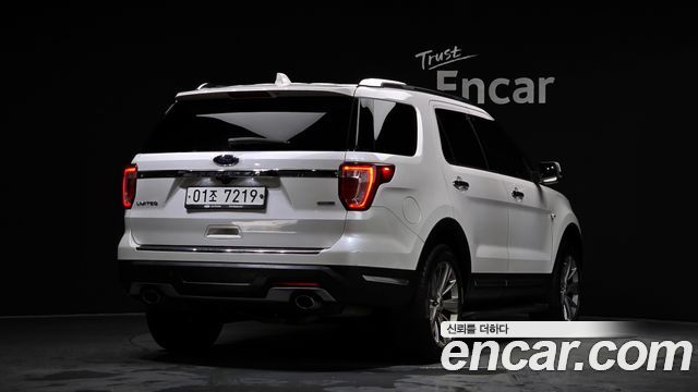 Ford Explorer 2018 — photo 2