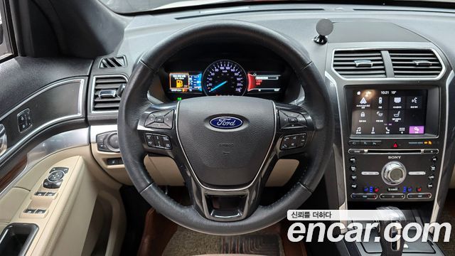 Ford Explorer 2018 — photo 19