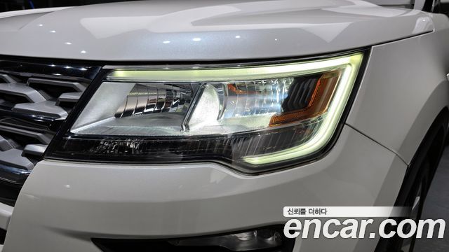 Ford Explorer 2018 — photo 8