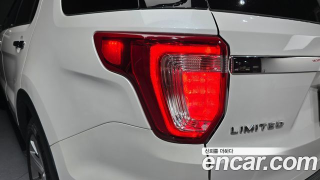 Ford Explorer 2018 — photo 9
