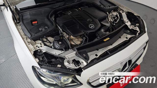 Mercedes-Benz E-Class 2017 — photo 6