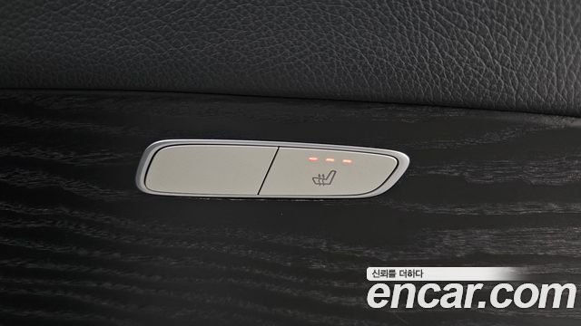 Mercedes-Benz E-Class 2017 — photo 24