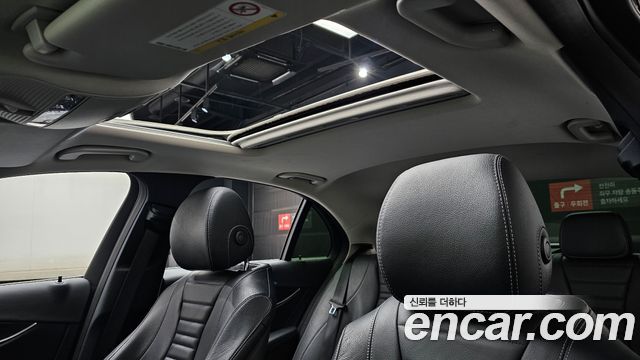 Mercedes-Benz E-Class 2017 — photo 25