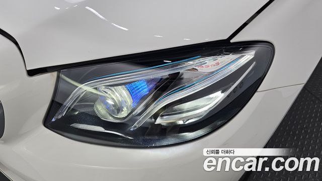 Mercedes-Benz E-Class 2017 — photo 8