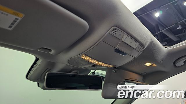 Mercedes-Benz E-Class 2017 — photo 28