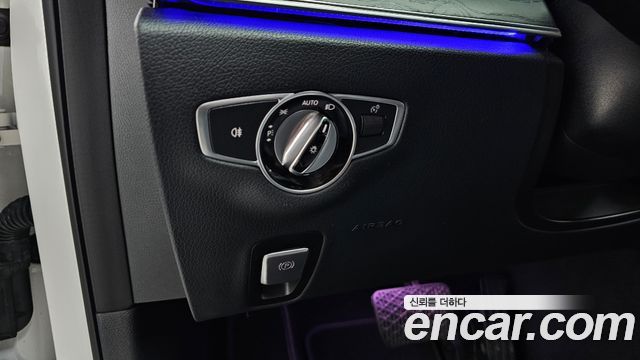 Mercedes-Benz E-Class 2017 — photo 34