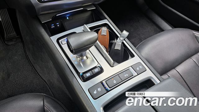 Genesis G80 2017 — photo 12