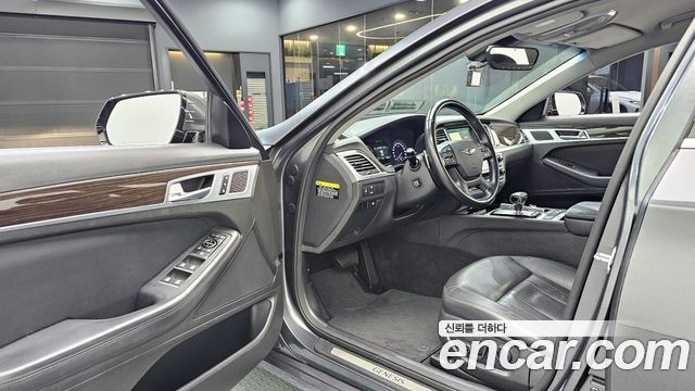 Genesis G80 2017 — photo 13