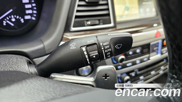 Genesis G80 2017 — photo 24