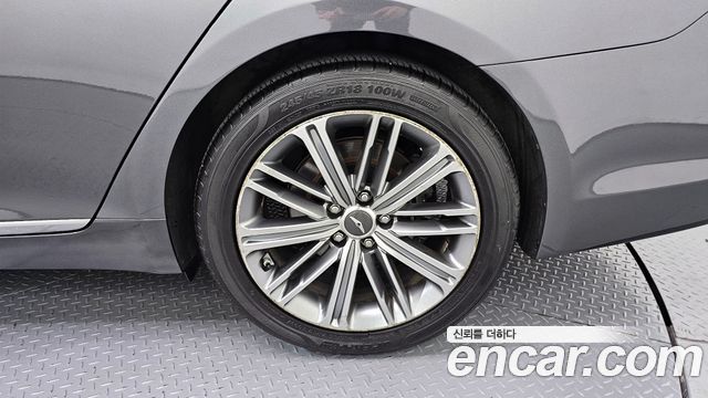 Genesis G80 2017 — photo 7