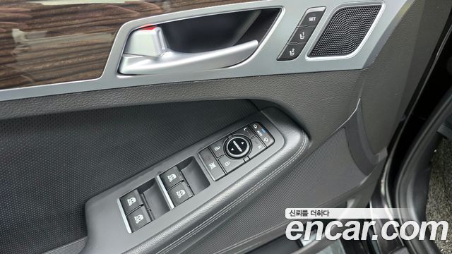 Genesis G80 2018 — photo 24