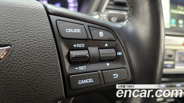 Genesis G80 2018 — photo 28