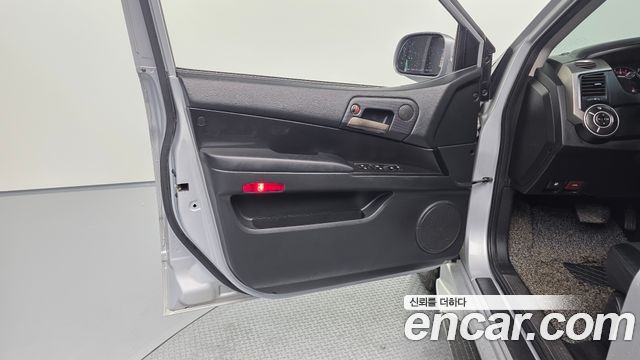 KG Mobility KORANDO 2013 — photo 14
