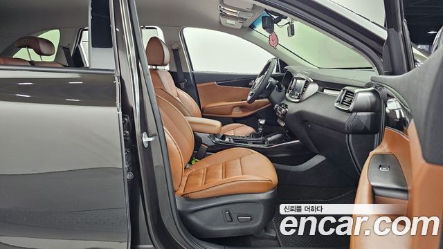 Kia Sorento 2018 — photo 12