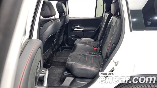 Mercedes-Benz GLB-Class 2021 — photo 11