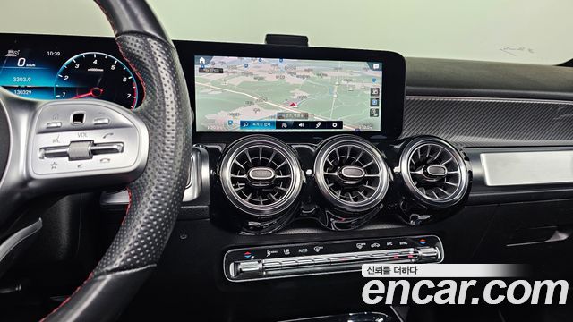 Mercedes-Benz GLB-Class 2021 — photo 12