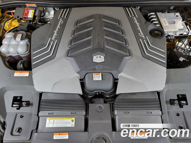 Lamborghini Urus 2022 — photo 6