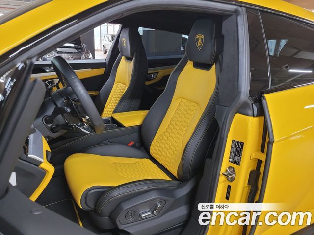 Lamborghini Urus 2022 — photo 8