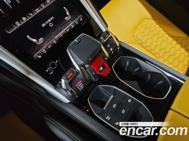 Lamborghini Urus 2022 — photo 14